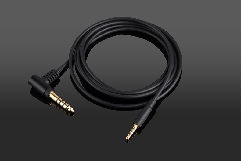 4.4mm/2.5mm to 2.5mm BALANCED  - огляд і ціна Sennheiser Headphone Momentum 4