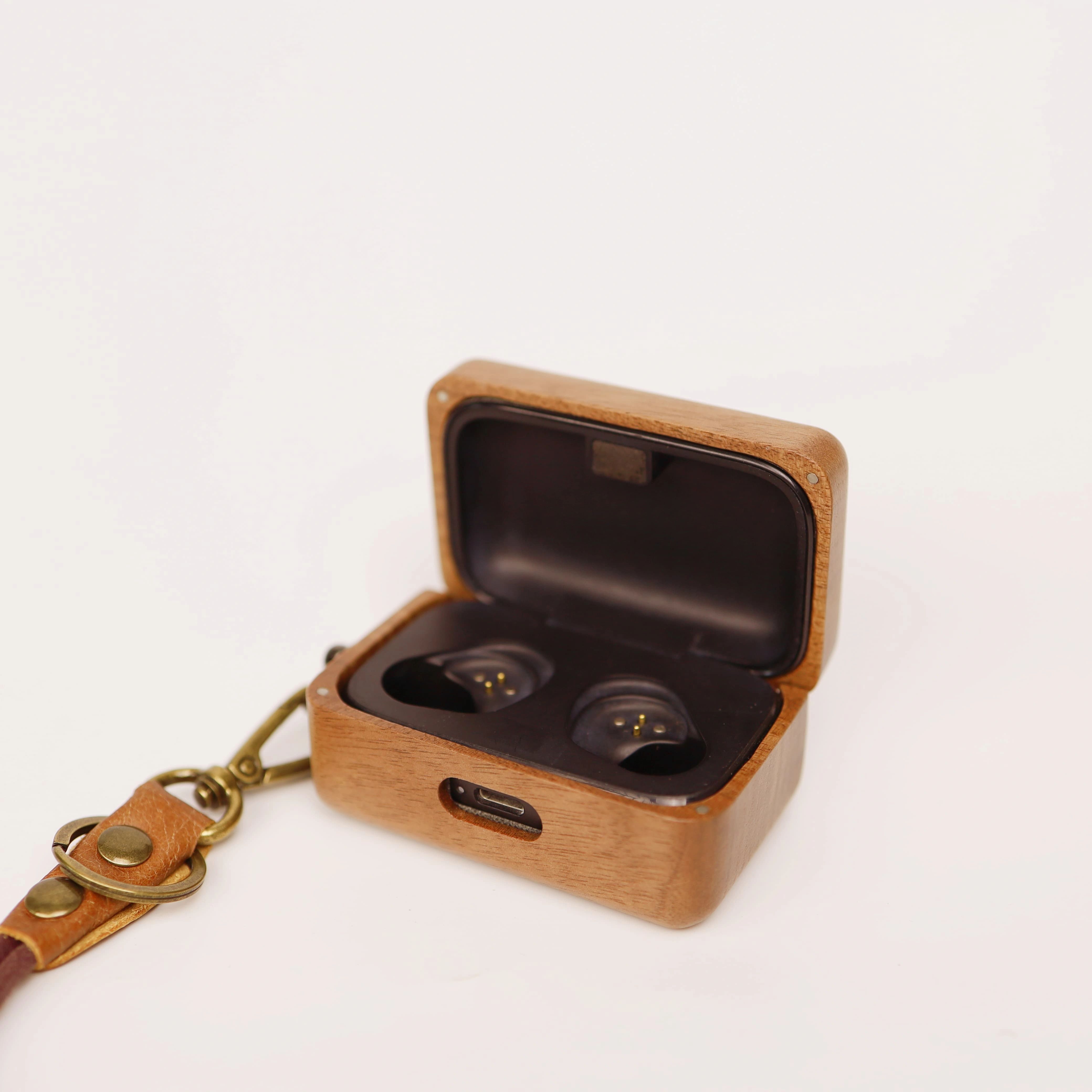 Walnut Solid Wood Case for Sen - огляд і ціна Sennheiser Headphone Momentum 4